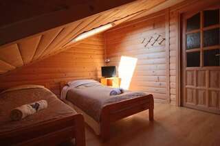 Отели типа «постель и завтрак» Pod Tatrami Буковина-Татшаньска Номер-студио с видом на горы (для 5 взрослых)-4