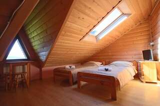 Отели типа «постель и завтрак» Pod Tatrami Буковина-Татшаньска Номер-студио с видом на горы (для 5 взрослых)-5