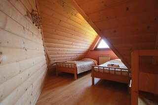 Отели типа «постель и завтрак» Pod Tatrami Буковина-Татшаньска Номер-студио с видом на горы (для 5 взрослых)-8